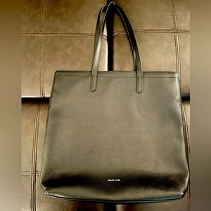 NWOT Draper James navy tote